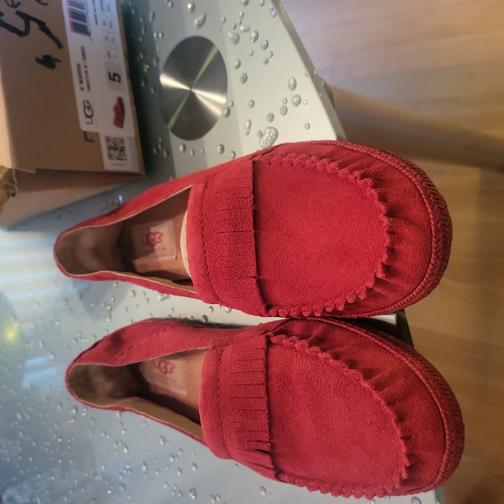 New Ugg Flats - image 1